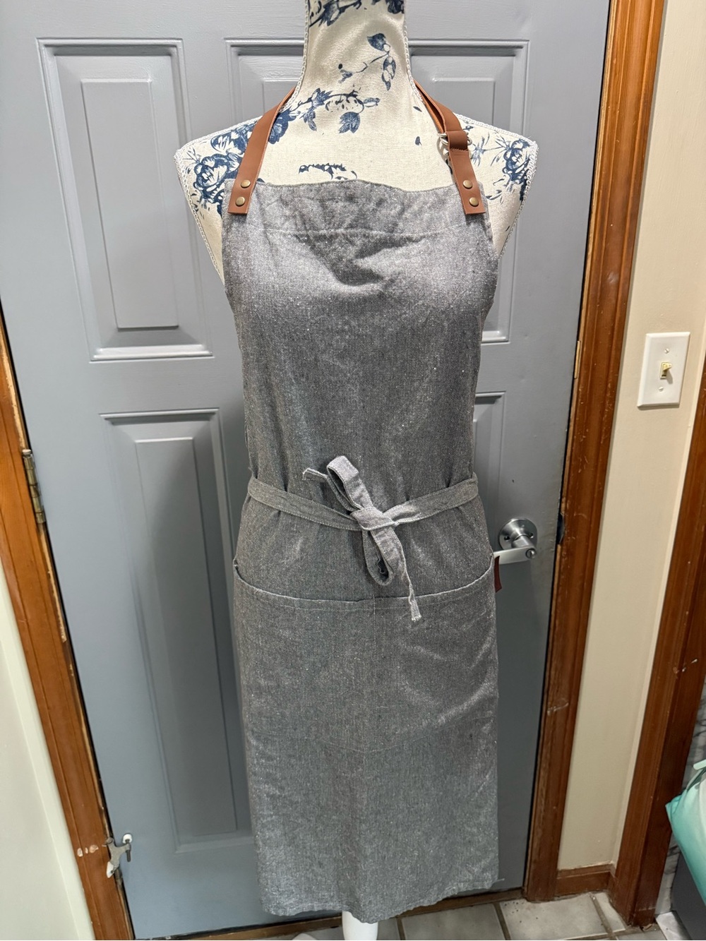 Gray Linen-Blend Apron with faux Leather Neck Straps- Working Kitchen